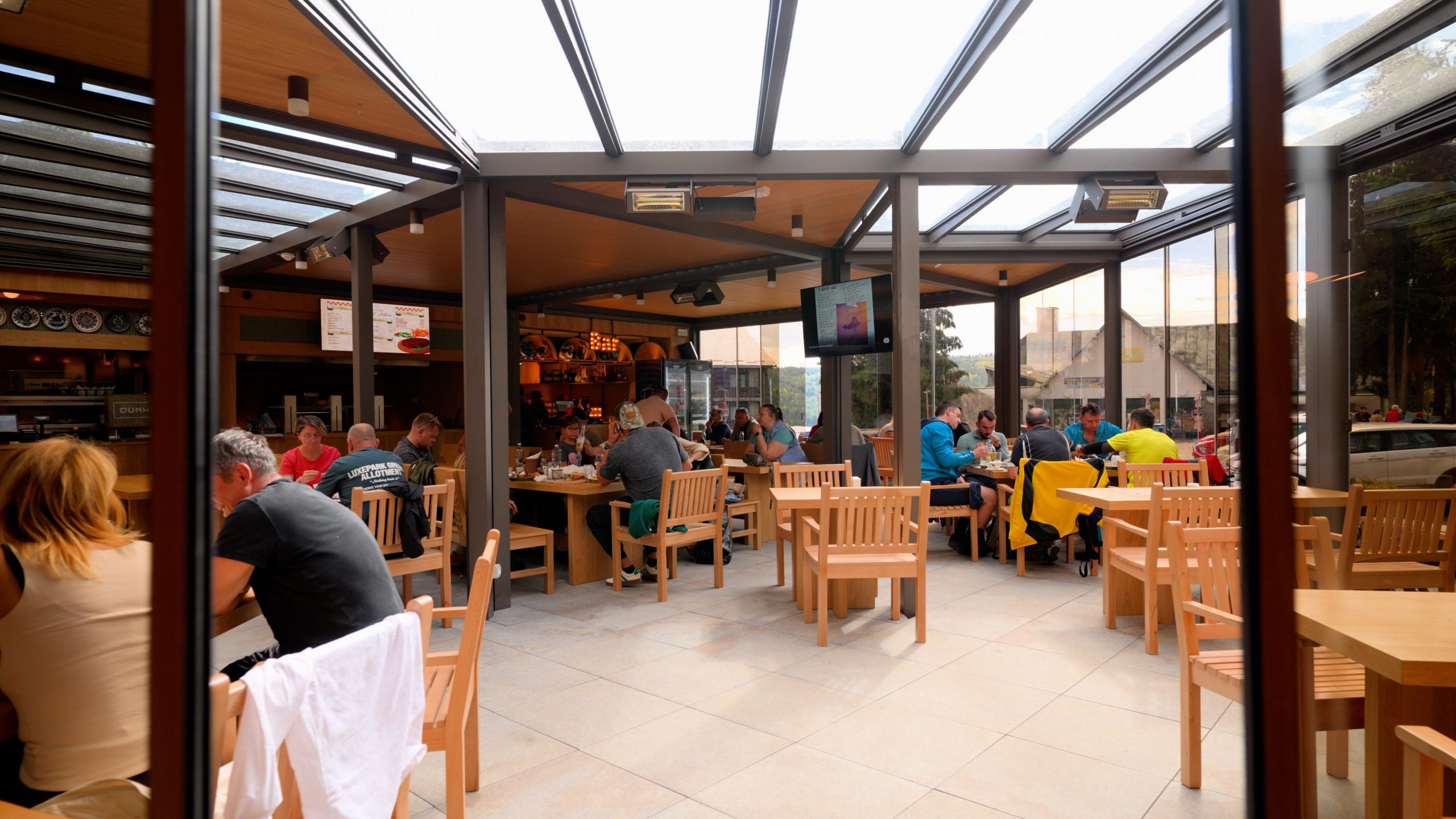 Zona de BBQ din Pavilion